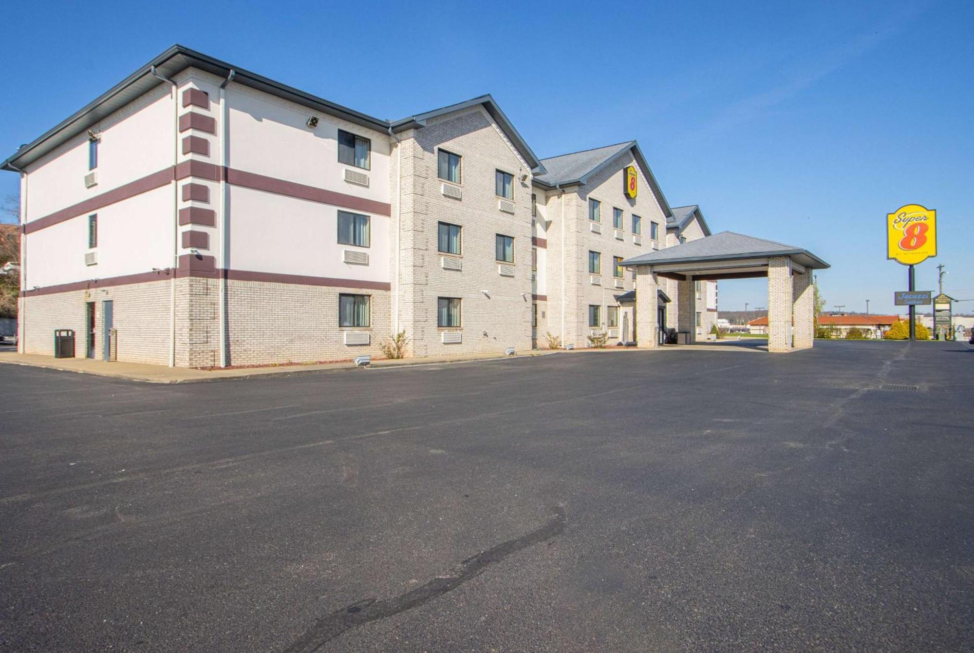 Hotel Super 8 By Wyndham Uniontown Pa Exterior foto